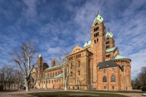 Dom Speyer Seitenansicht